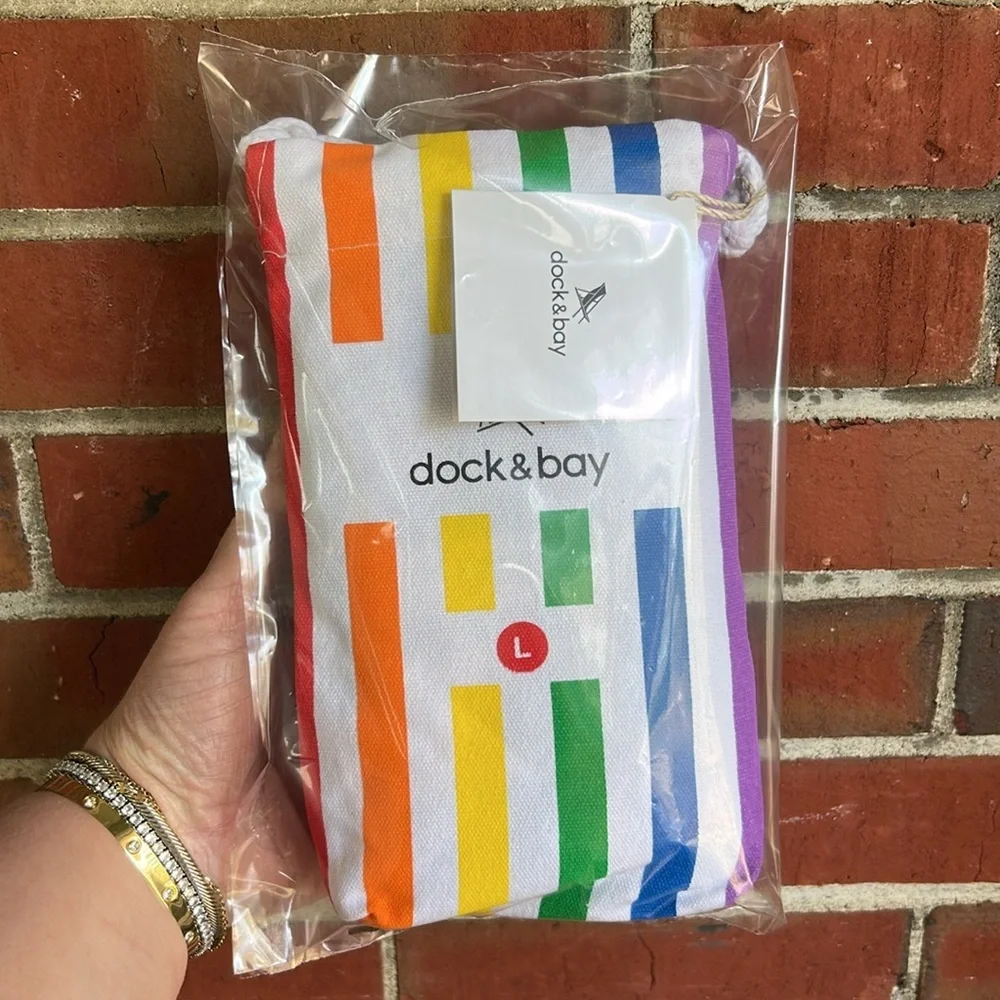✨BNWT - Dock And Bay Stripe Summer Microfibre Towel - Large✨